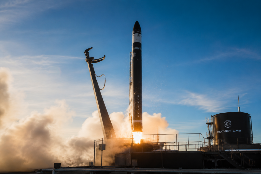 Rocket Lab stock is soaring, and a rare pattern points to gains; but there’s a catch