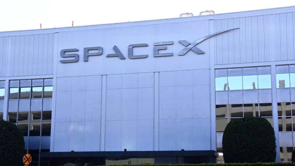 Legendary fund manager makes aggressive SpaceX prediction